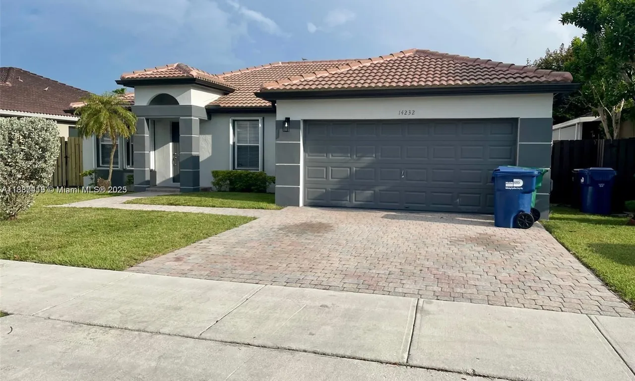 14232 SW 163rd St, Miami FL 33177