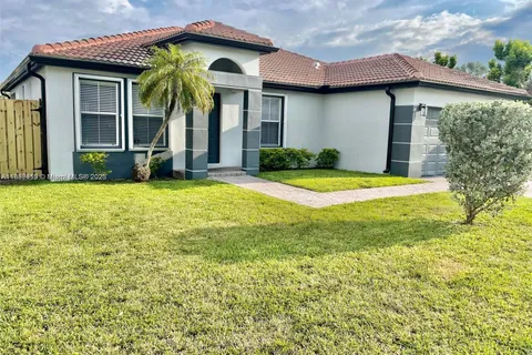 14232 SW 163rd St, Miami FL 33177