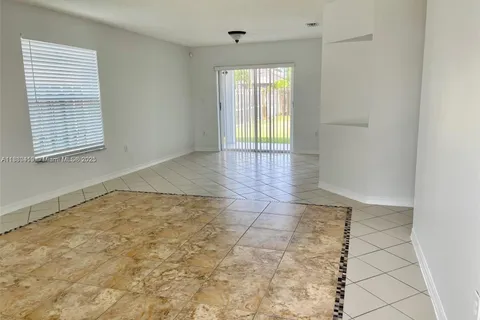 14232 SW 163rd St, Miami FL 33177