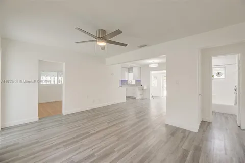 638 SW 5th Ave, Fort Lauderdale FL 33315