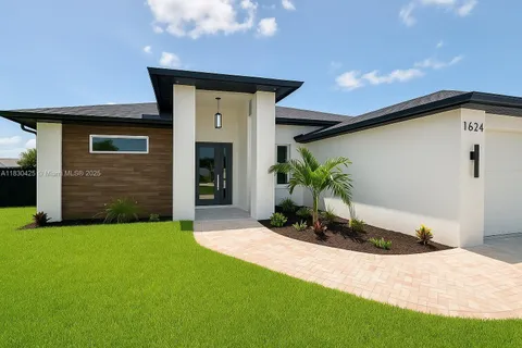1624 NW 9th ter, Cape Coral FL 33993