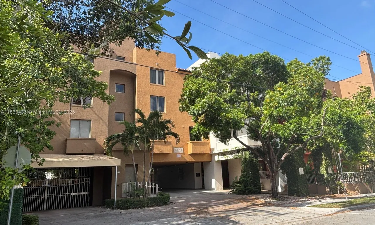2630 SW 28th St # 34, Miami FL 33133