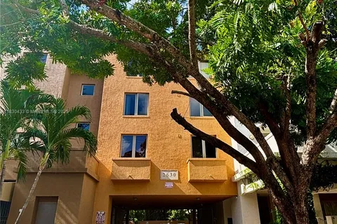 2630 SW 28th St # 34, Miami FL 33133