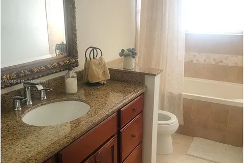 6790 SW 10th Ct, Pembroke Pines FL 33023