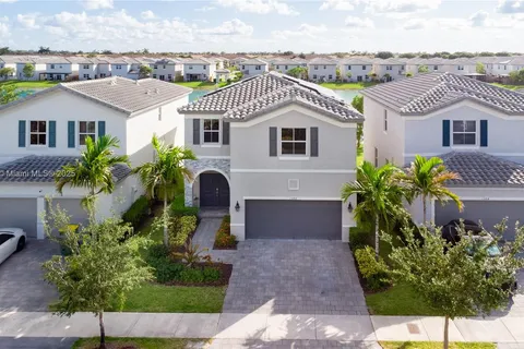 1388 SE 27th Ter, Homestead FL 33035