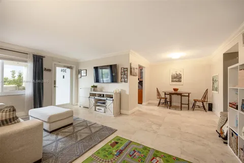 1030 9th St # 304, Miami Beach FL 33139