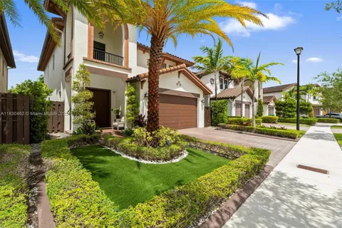 8650 NW 103rd Ave, Doral FL 33178