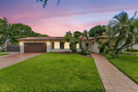 6963 Seagrape Ter, Miami Lakes FL 33014