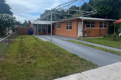 2815 SW 36th Ave, Miami FL 33133