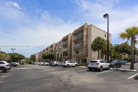7725 SW 86th St # 313, Miami FL 33143