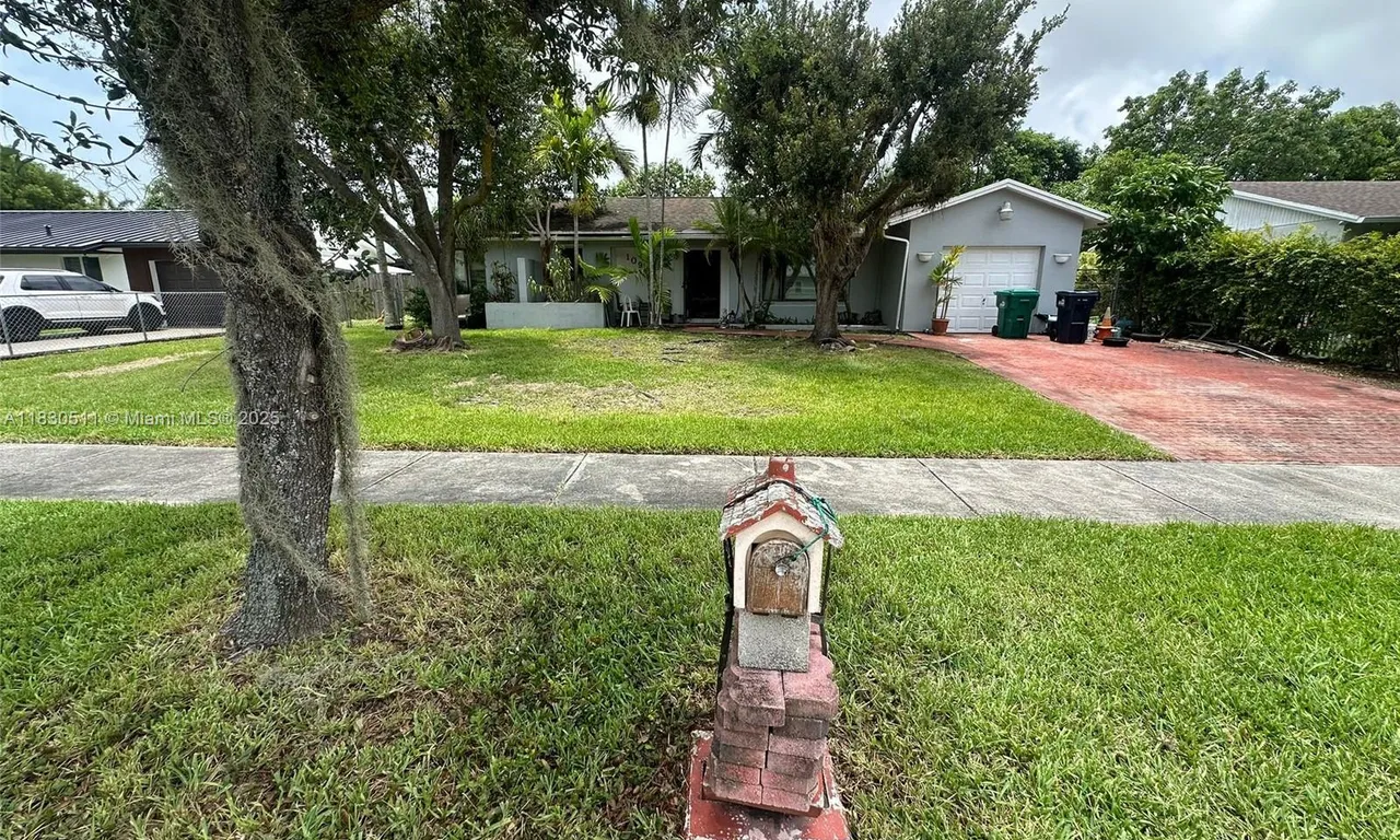 10944 SW 159th Ter, Miami FL 33157