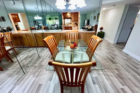 9420 S Hollybrook Lake Dr # 302, Pembroke Pines FL 33025