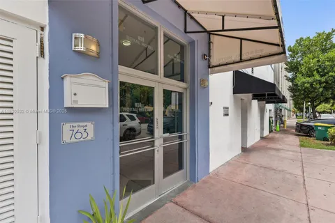 763 Pennsylvania Ave # 116, Miami Beach FL 33139