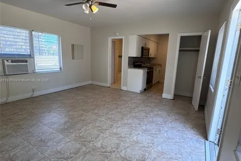 2342 S Federal Hwy # 8, Hollywood FL 33020