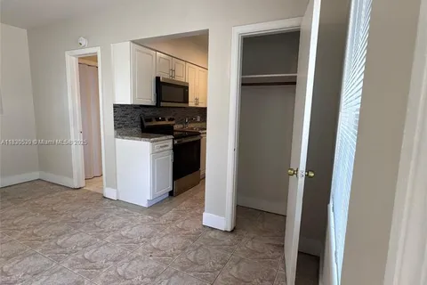 2342 S Federal Hwy # 8, Hollywood FL 33020