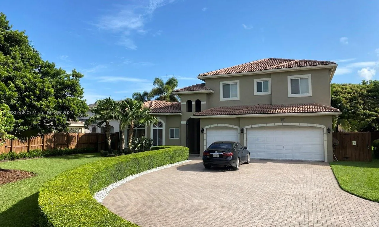 1927 SE 22nd Dr, Homestead FL 33035
