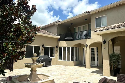 1927 SE 22nd Dr, Homestead FL 33035