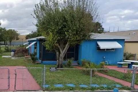 1344 W 10th St, Riviera Beach FL 33404