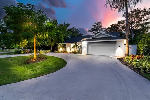 903 BLUEBIRD, Naples FL 34104