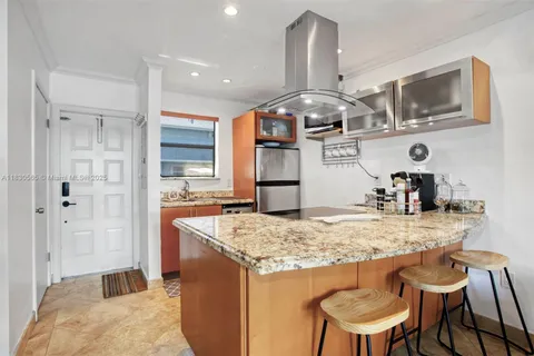 798 Crandon Blvd # C, Key Biscayne FL 33149