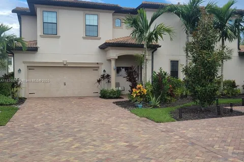 1154 Penrose CT, Naples FL 34113