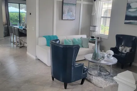 1154 Penrose CT, Naples FL 34113