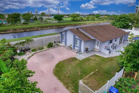 21048 SW 121st Ave, Miami FL 33177