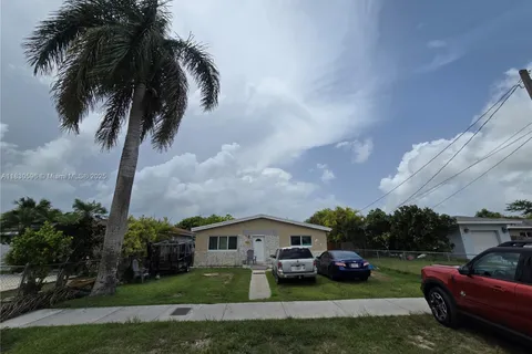360 SW 3rd St, Florida City FL 33034