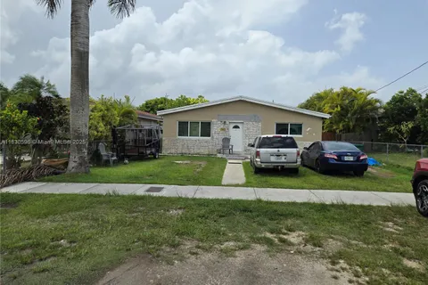 360 SW 3rd St, Florida City FL 33034