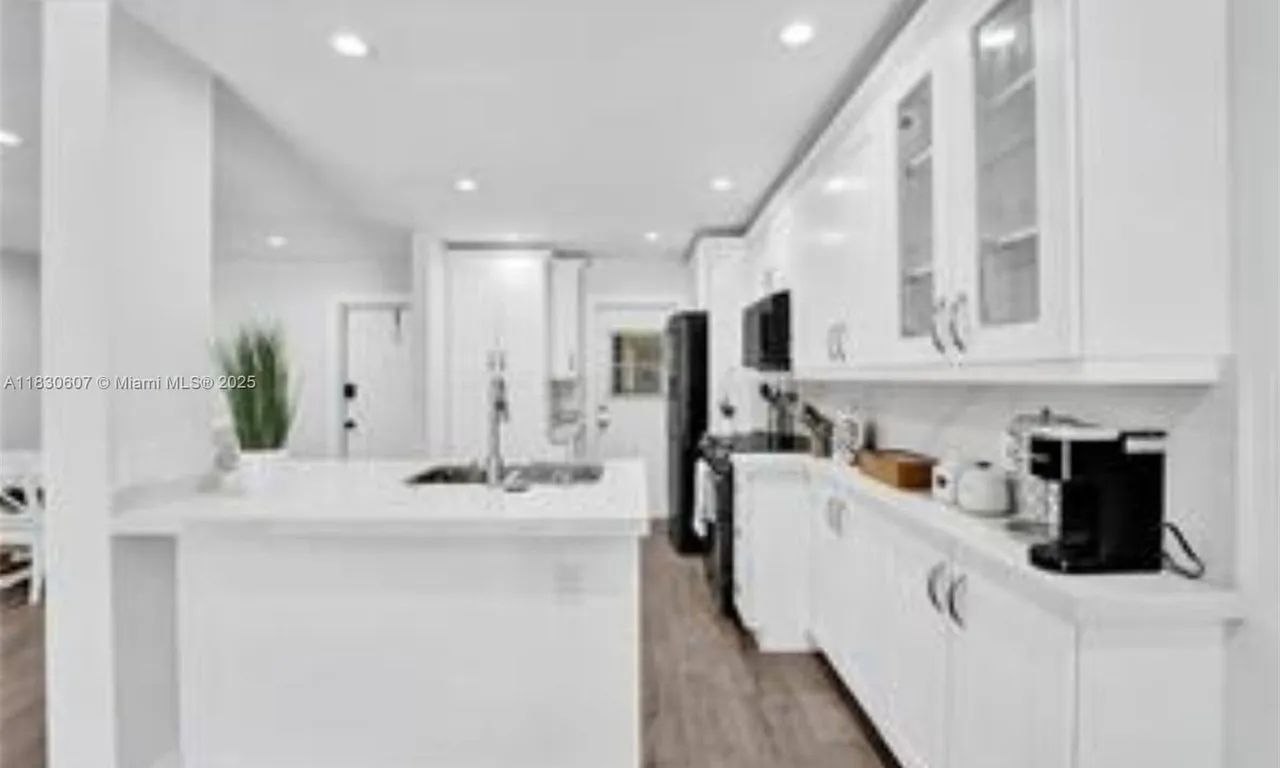 4100 N 58th Ave # 213, Hollywood FL 33021