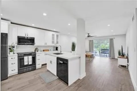 4100 N 58th Ave # 213, Hollywood FL 33021