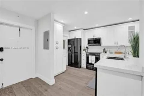 4100 N 58th Ave # 213, Hollywood FL 33021