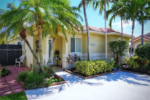 15132 SW 140th Ter, Miami FL 33196