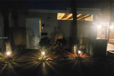 7423 Big Cypress Dr, Miami Lakes FL 33014