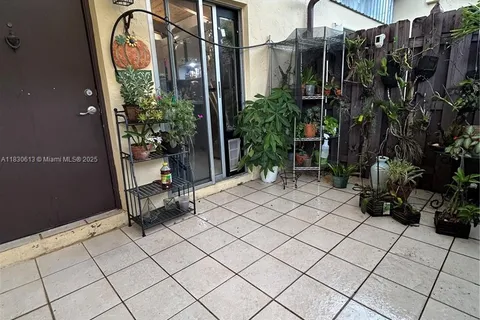 124 Fox Rd # 48, Hollywood FL 33024