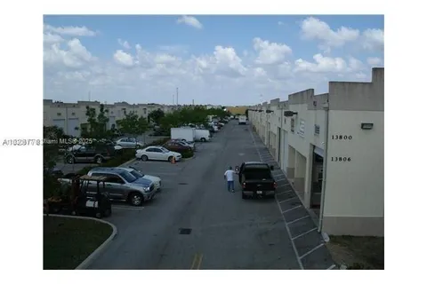 13816 SW 142nd Ave # 28, Miami FL 33186