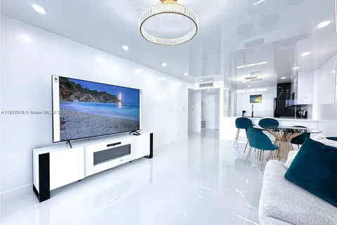 501 Three Islands Blvd # 515, Hallandale Beach FL 33009
