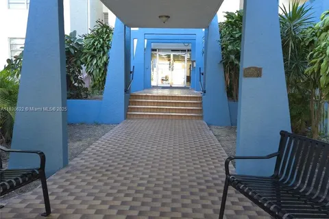 5050 NW 7th St # 709, Miami FL 33126