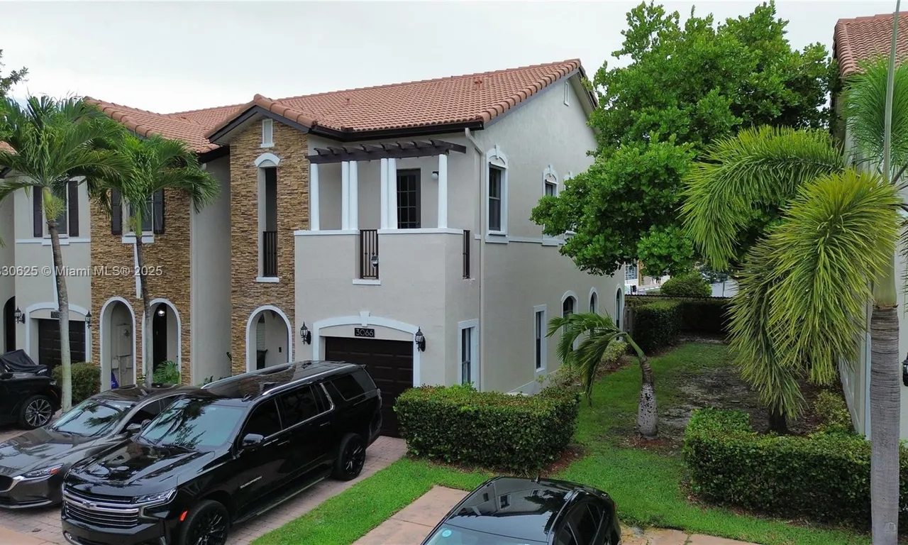 3066 NW 103rd Path # 0, Doral FL 33172