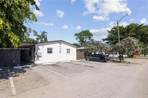 3981 SW 12th Pl # 2, Fort Lauderdale FL 33312