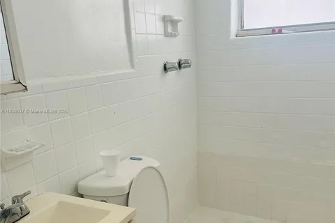 3981 SW 12th Pl # 2, Fort Lauderdale FL 33312