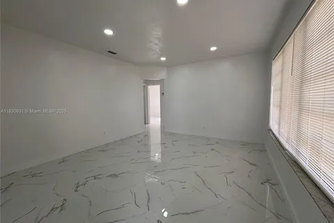 191 W 59th St, Hialeah FL 33012
