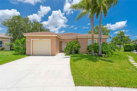 2001 SW 104th Ave # 2001, Miramar FL 33025