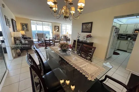 1200 Saint Charles Pl # 708, Pembroke Pines FL 33026