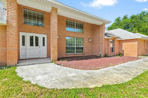 913 Chippewa St, St Augustine FL 32086