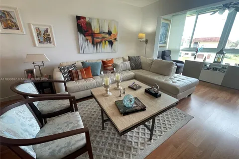 8951 Sunrise Lakes Blvd # 310, Sunrise FL 33322