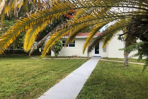 8000 NW 12th Pl, Miami FL 33147