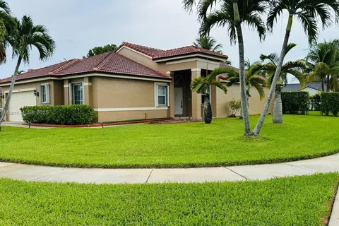 16384 SW 7th St # 16384, Pembroke Pines FL 33027