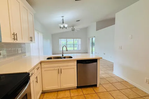 16384 SW 7th St # 16384, Pembroke Pines FL 33027
