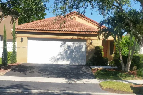 1512 Presidio Dr, Weston FL 33327